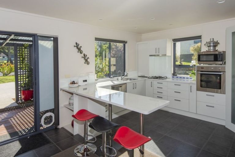 Photo of property in 2 Tawhai Place, Parahaki, Whangarei, 0112