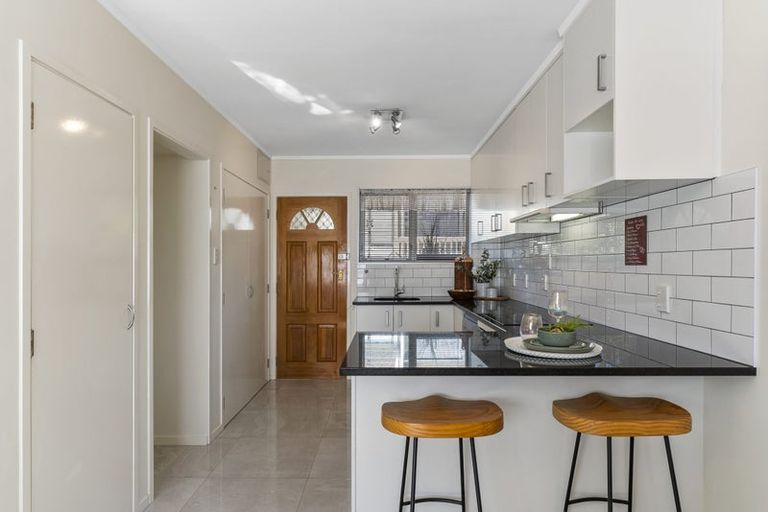 Photo of property in 4/112 Gossamer Drive, Pakuranga Heights, Auckland, 2010