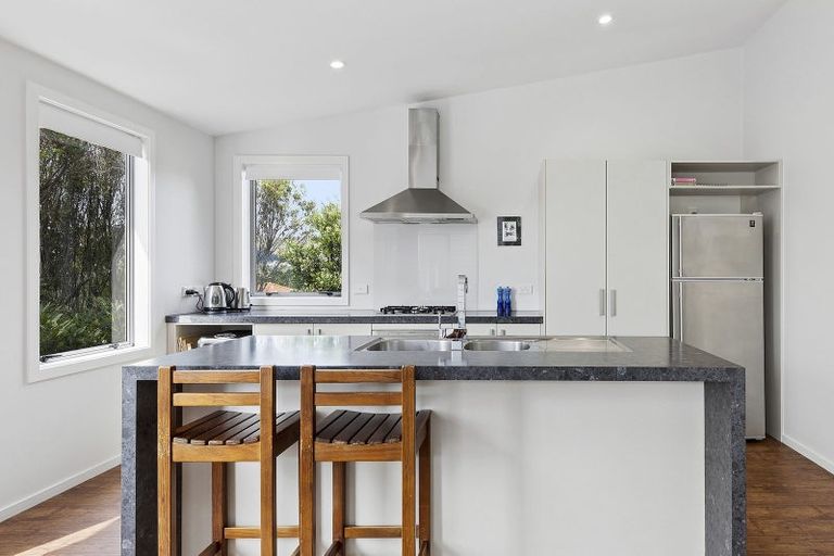 Photo of property in 3 Kaweka Close, Aotea, Porirua, 5024