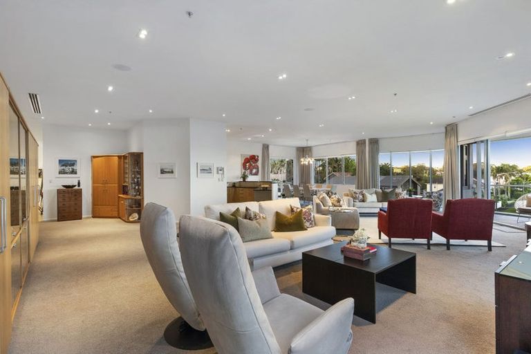 Photo of property in 1/7 The Promenade, Takapuna, Auckland, 0622