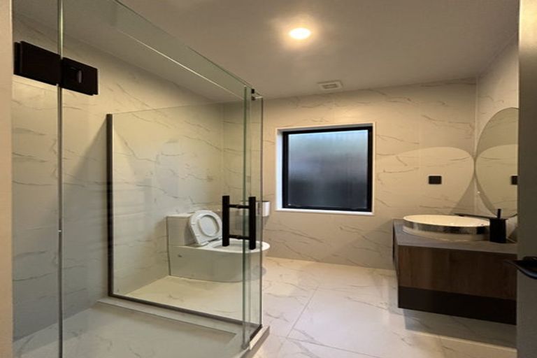 Photo of property in 4 Flavell Drive, Orewa, 0931