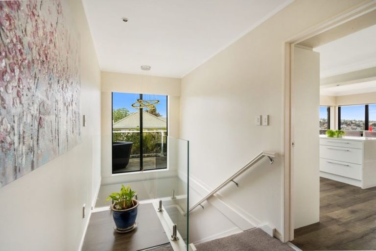 Photo of property in 42 Westview Court, Somerville, Auckland, 2014