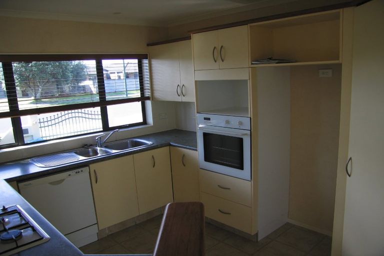 Photo of property in 632 Grenada Street, Papamoa Beach, Papamoa, 3118