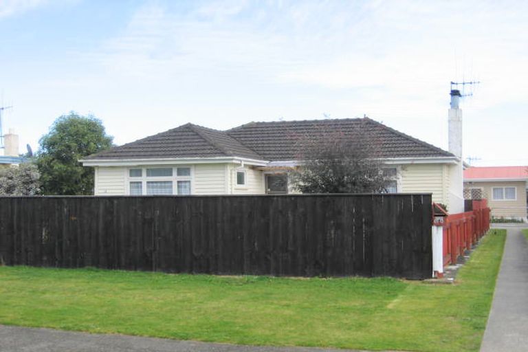 Photo of property in 12 Clark Street, Levin, 5510