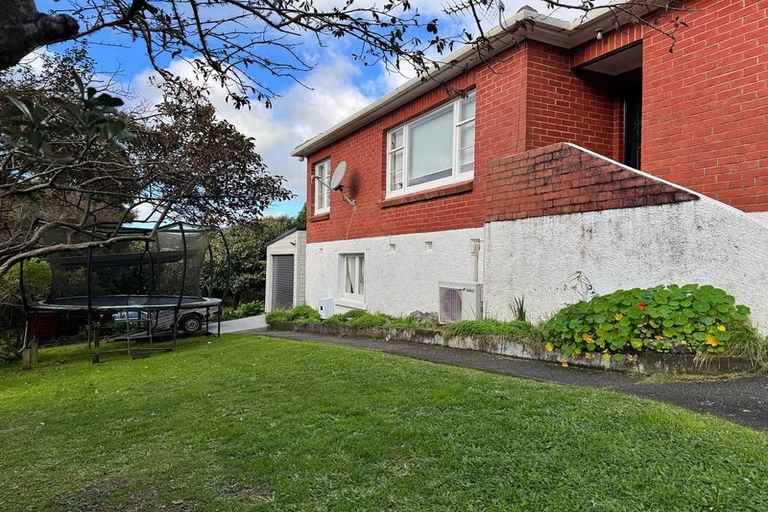 Photo of property in 41 Lincoln Avenue, Tawa, Wellington, 5028