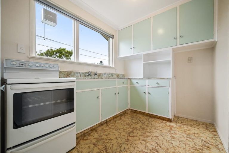 Photo of property in 1/1 Farnborough Street, Aranui, Christchurch, 8061