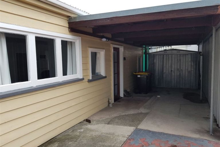 Photo of property in 17 Akaroa Street, Kaiapoi, 7630