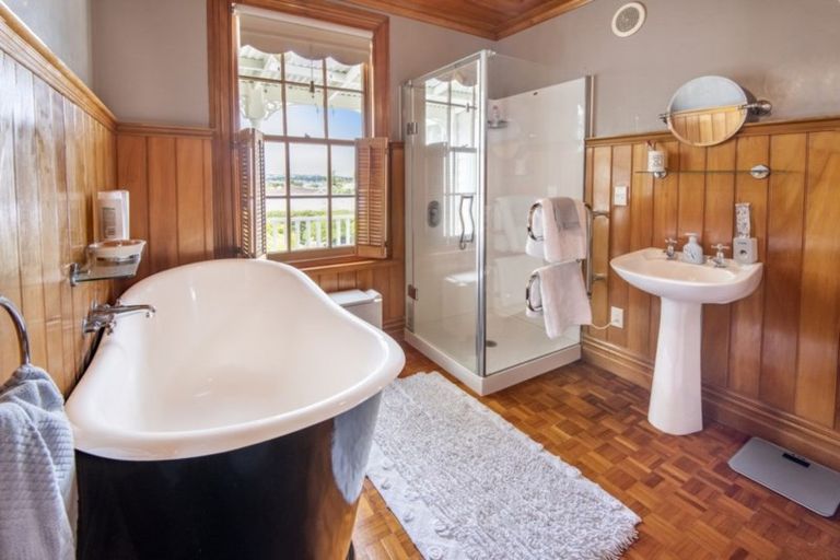 Photo of property in 1 Kerr Street, Devonport, Auckland, 0624