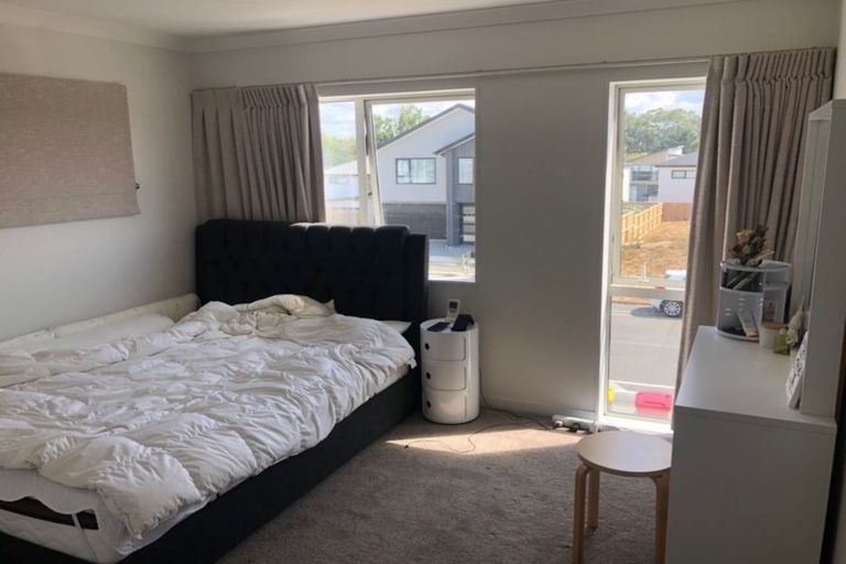 Photo of property in 54 Craigs Way, Hobsonville, Auckland, 0616