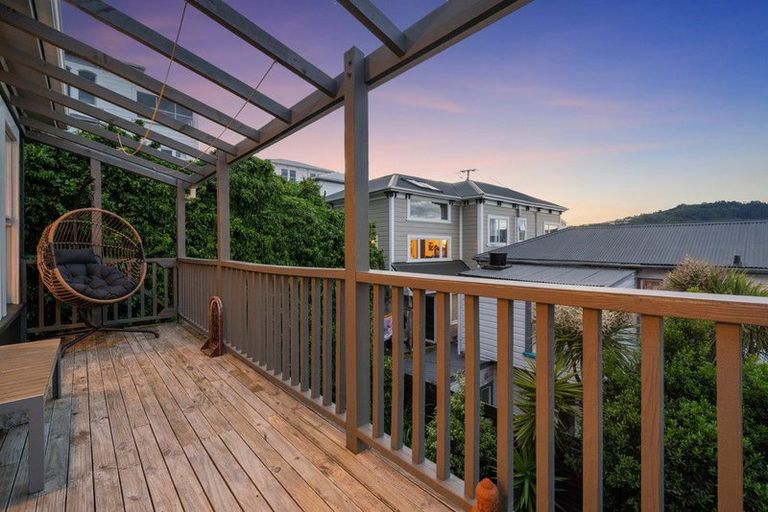 Photo of property in 15 Mcfarlane Street, Mount Victoria, Wellington, 6011