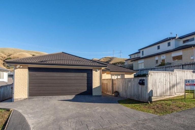Photo of property in 89 Amesbury Drive, Churton Park, Wellington, 6037