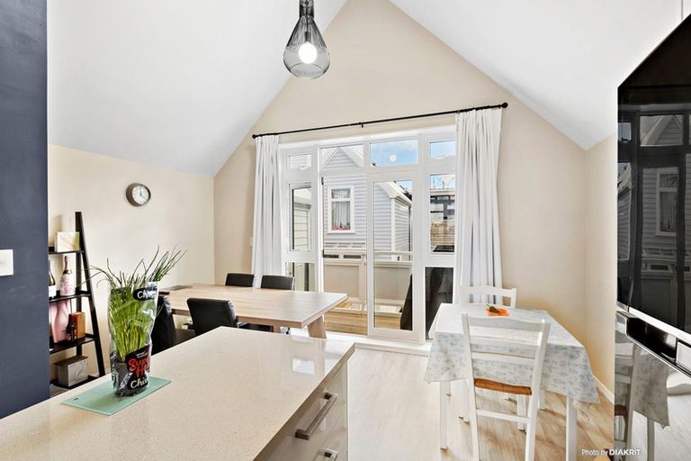 Photo of property in Pirie Street Townhouses, 20/35 Pirie Street, Mount Victoria, Wellington, 6011