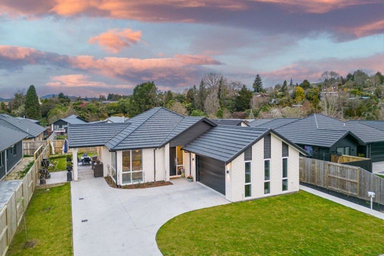 Photo of property in 46 Baxendale Drive, Matipo Heights, Rotorua, 3015