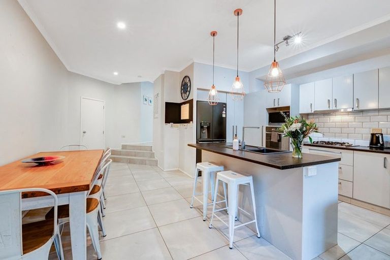 Photo of property in 19 Trimaran Drive, Gulf Harbour, Whangaparaoa, 0930