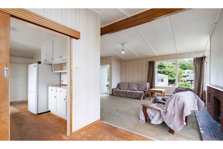 Photo of property in 17 Hilling Street, Titirangi, Auckland, 0604