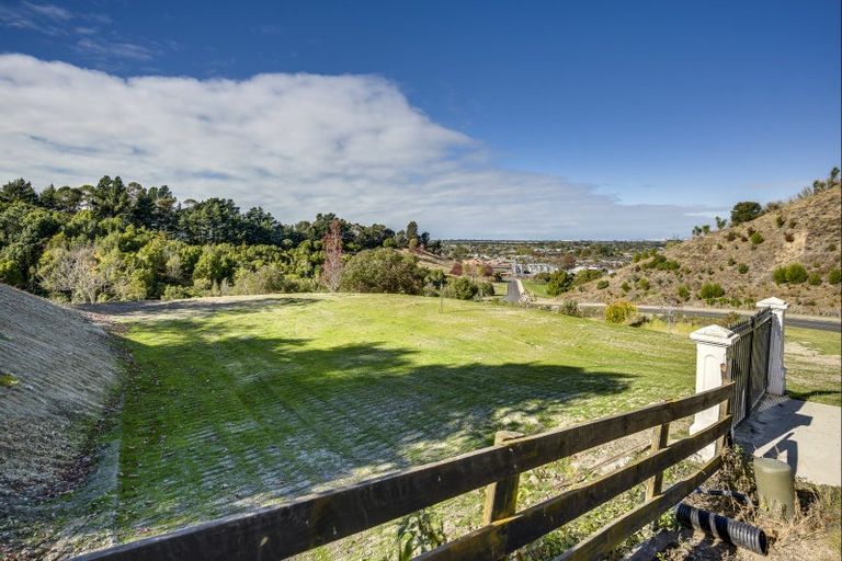 Photo of property in 56 Tironui Drive, Taradale, Napier, 4112