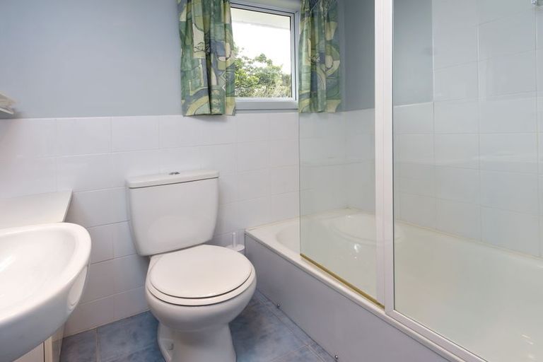 Photo of property in 18 Ridge Road, Howick, Auckland, 2014
