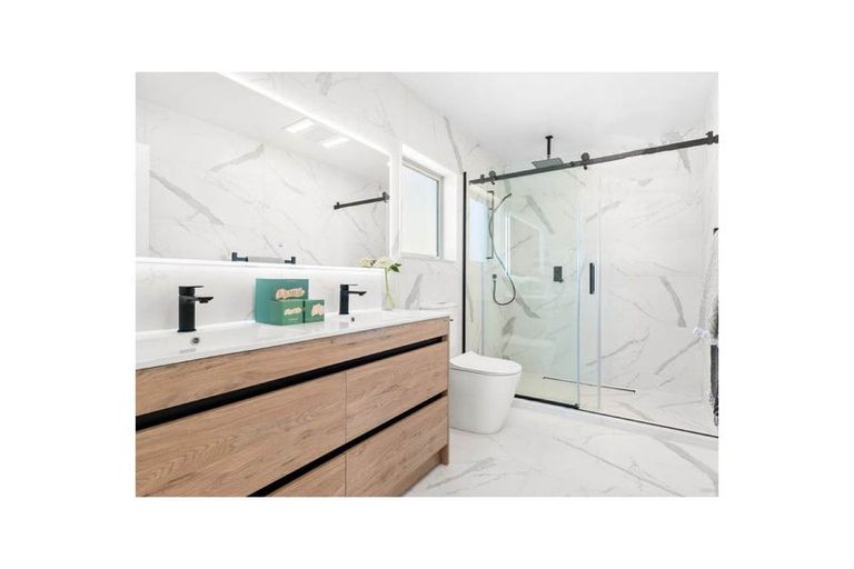 Photo of property in 185b Browns Bay Road, Browns Bay, Auckland, 0630