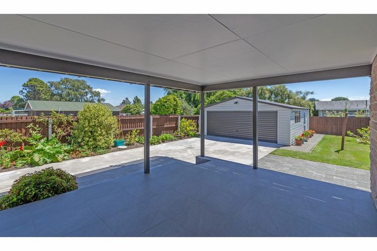 Photo of property in 335 Woodham Road, Wainoni, Christchurch, 8061