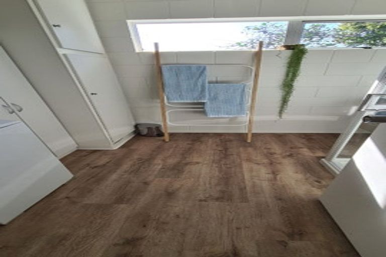 Photo of property in 74b Barrett Street, Westown, New Plymouth, 4310