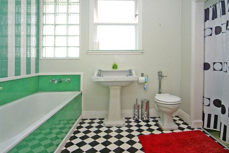 Photo of property in 32 Buckingham Street, Melrose, Wellington, 6023