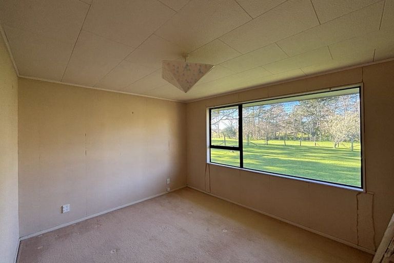 Photo of property in 1 Old Pine Valley Road, Dairy Flat, Silverdale, 0992