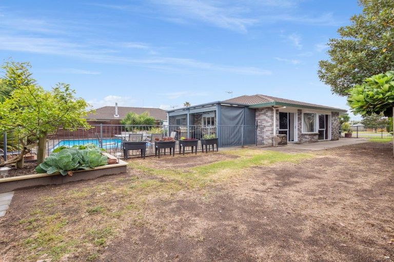 Photo of property in 33 Aldermen Avenue, Papamoa Beach, Papamoa, 3118