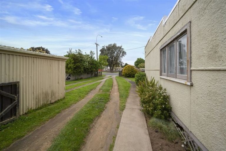 Photo of property in 419 Waihi Road, Normanby, Hawera, 4614