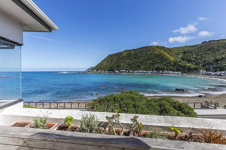 Photo of property in 26 Owhiro Bay Parade, Owhiro Bay, Wellington, 6023