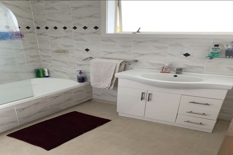 Photo of property in 93 Maeroa Road, Maeroa, Hamilton, 3200