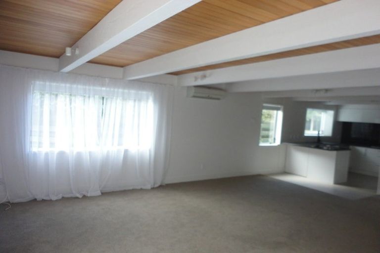 Photo of property in 4a Thurlestone Place, Burnside, Christchurch, 8053