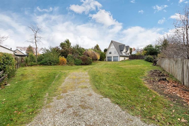 Photo of property in 11 Kowhai Drive, Wanaka, 9305