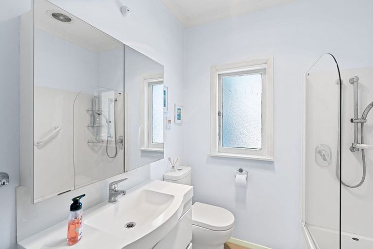 Photo of property in 16 Edinburgh Street, Levin, 5510