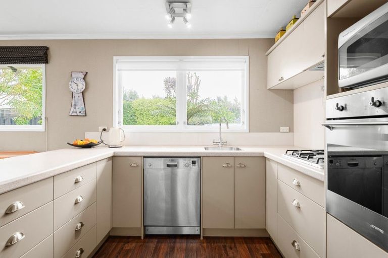 Photo of property in 46 Chedworth Avenue, Chedworth, Hamilton, 3210