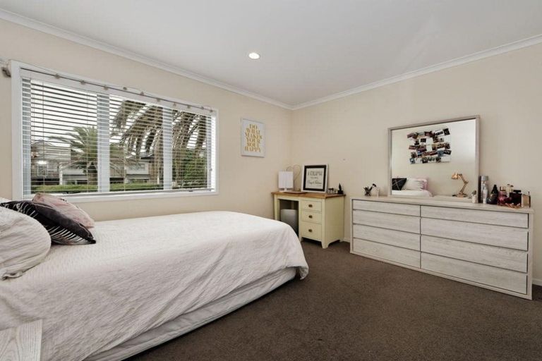 Photo of property in 48 Buckley Avenue, Hobsonville, Auckland, 0616