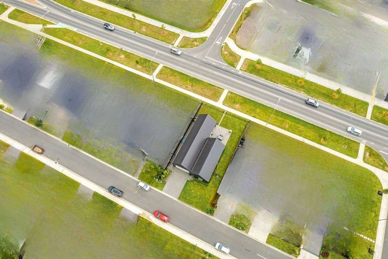 Photo of property in 8 John Raven Lane, Woodend, 7610