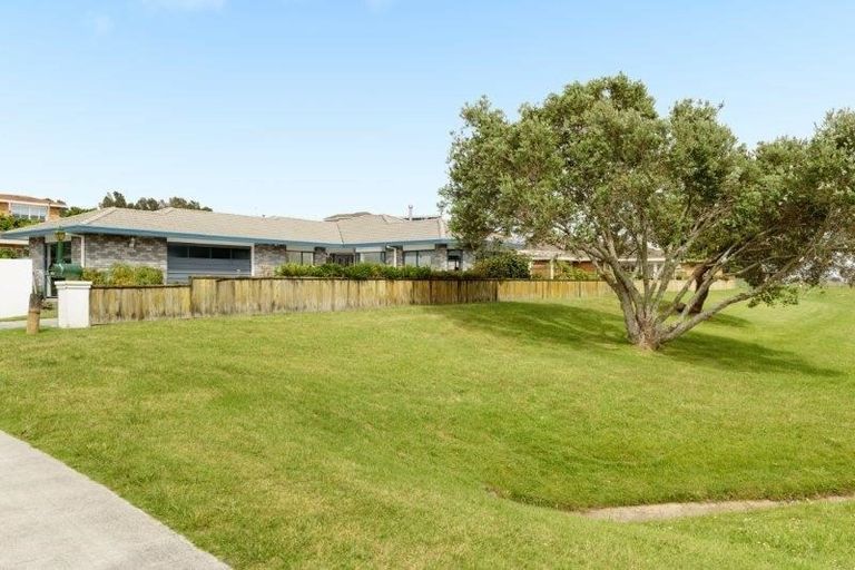Photo of property in 30 Oleander Lane, Mount Maunganui, 3116