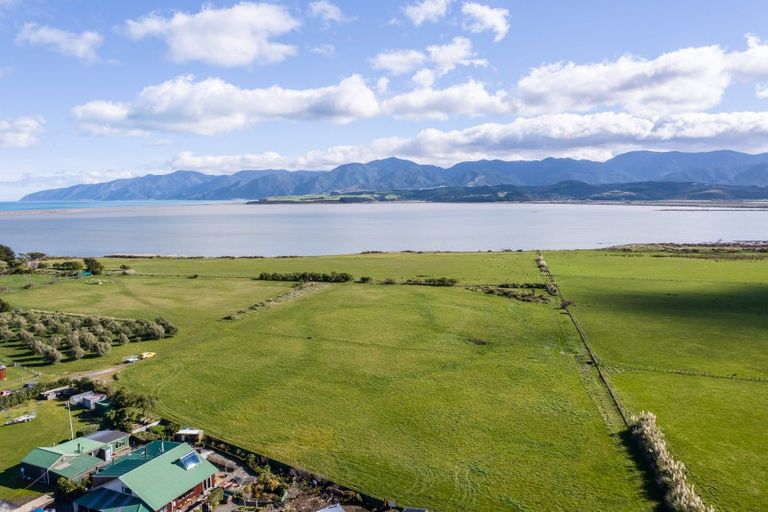 Photo of property in 97 Lake Ferry Road, Lake Ferry, Featherston, 5772