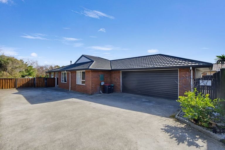 Photo of property in 5a Woodgrove Avenue, North New Brighton, Christchurch, 8083