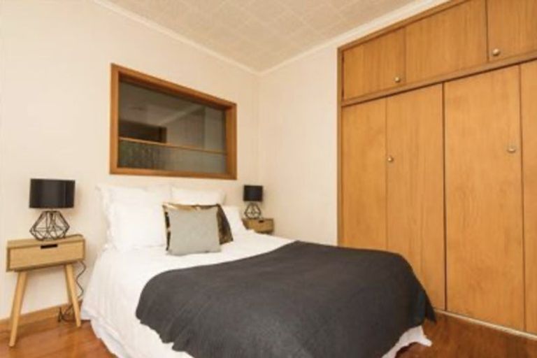 Photo of property in 74 Dowse Drive, Maungaraki, Lower Hutt, 5010