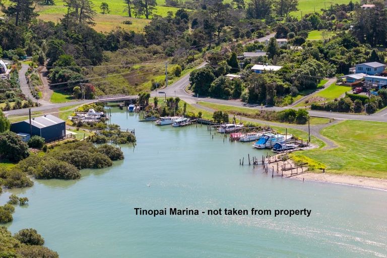Photo of property in 28 Mariner Cove Road, Tinopai, 0593
