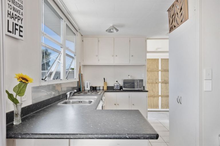 Photo of property in 4 Tahara Crescent, Mount Maunganui, 3116