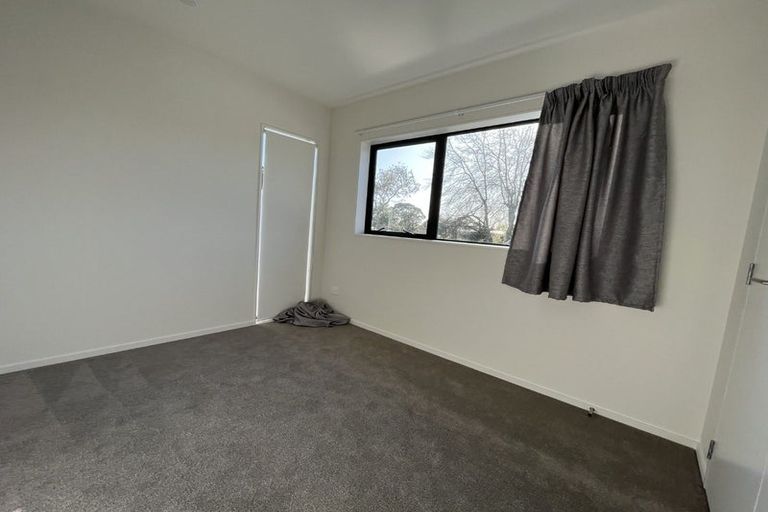 Photo of property in 9/535 Swanson Road, Ranui, Auckland, 0612