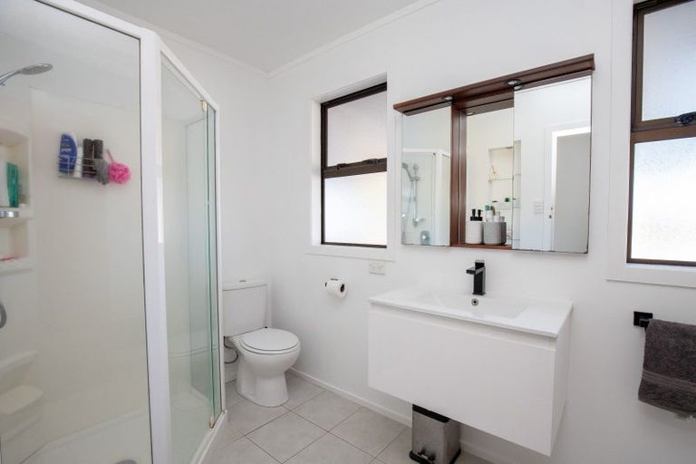 Photo of property in 65 Pipiroa Road, Ngatea, 3503