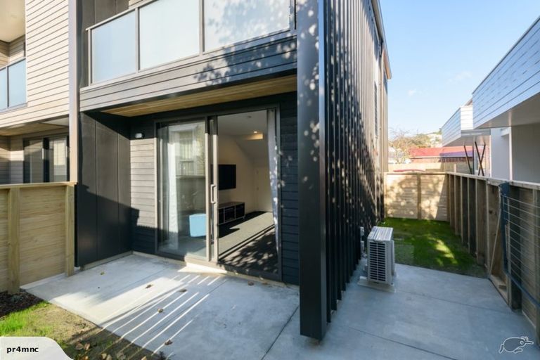 Photo of property in 6/74 Derwent Street, Island Bay, Wellington, 6023