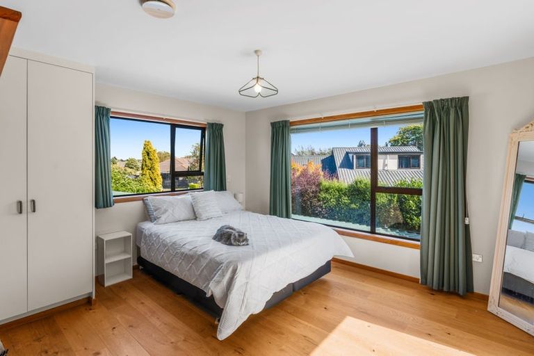 Photo of property in 18 Sunbeam Place, Halswell, Christchurch, 8025