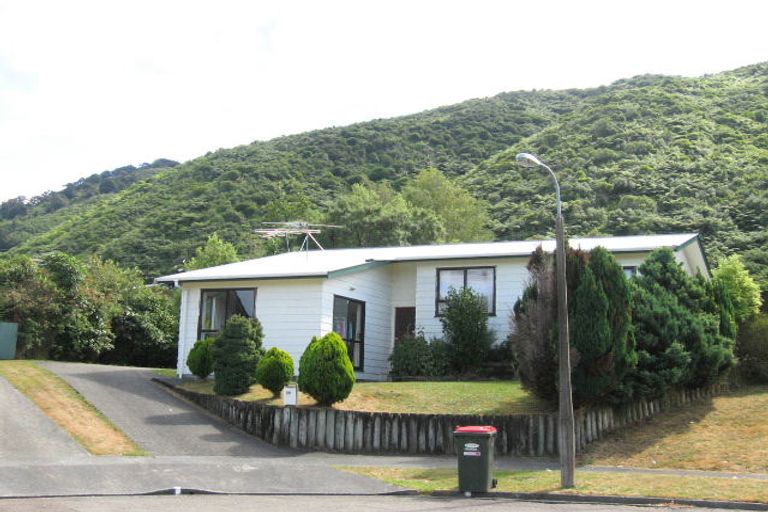 Photo of property in 59 Larchmont Grove, Totara Park, Upper Hutt, 5018