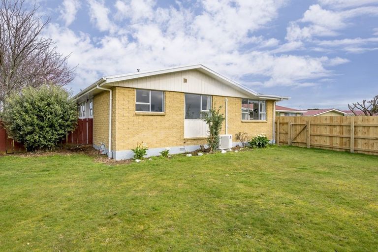 Photo of property in 42 Hinemoa Street, Levin, 5510