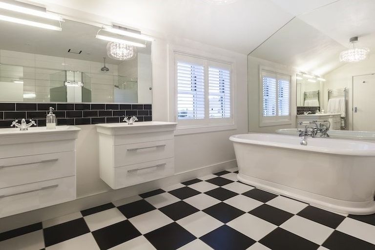 Photo of property in 11 Pentlow Place, Fendalton, Christchurch, 8052