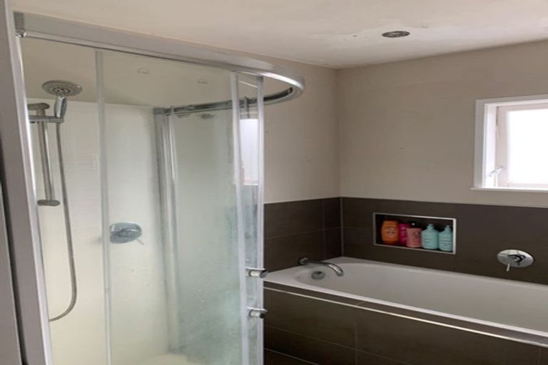 Photo of property in 43 Minaret Drive, Bucklands Beach, Auckland, 2014